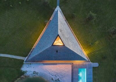 BASEINO NAMAS SU ŠILDOMU LAUKO BASEINU IŠTISUS METUS